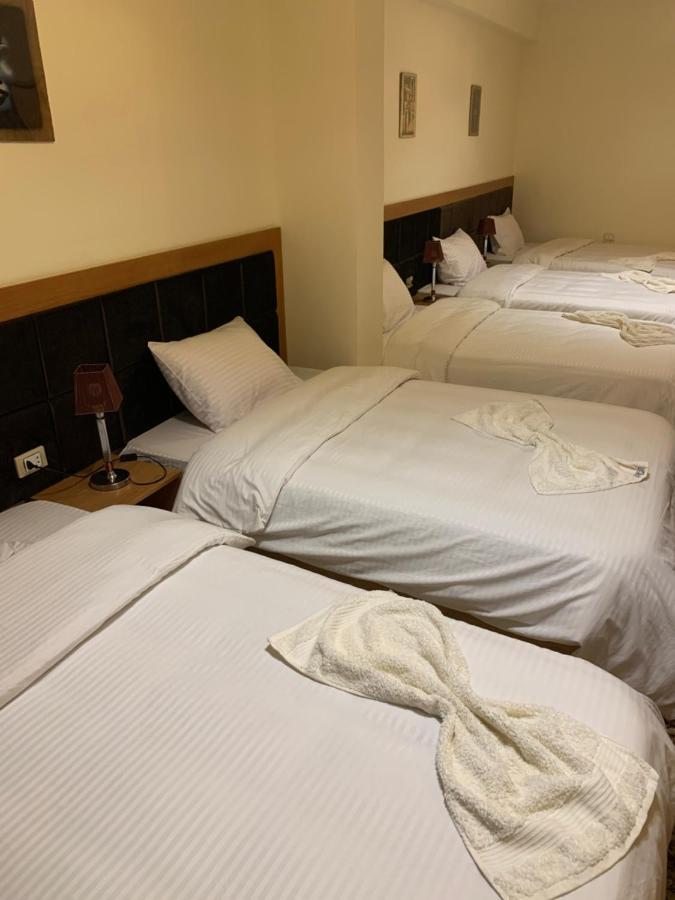Draz Pyramids View Bed & Breakfast Kafrat al Jabal Exterior photo